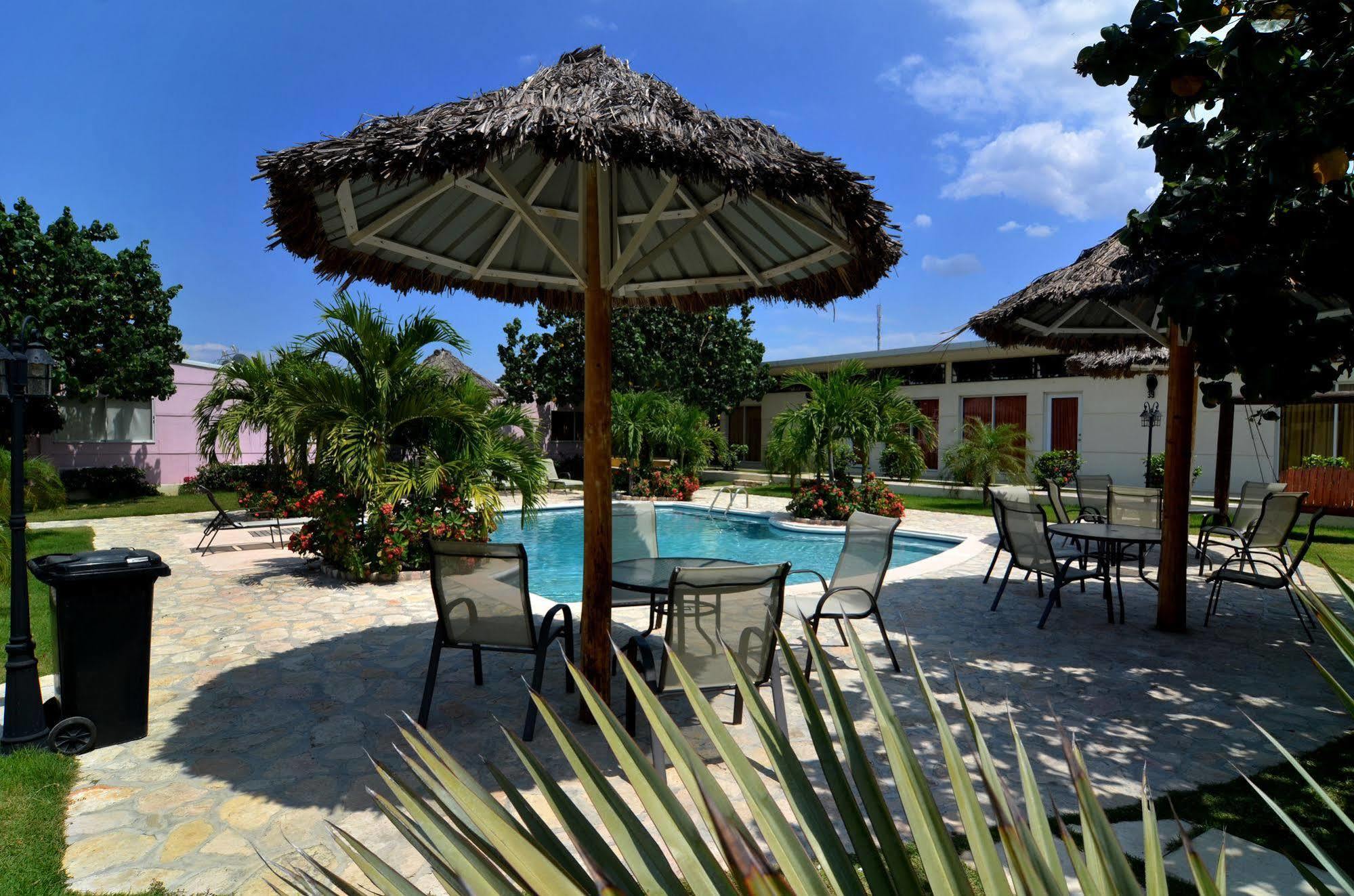Executive Villas Port-au-Prince Exteriör bild